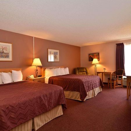 Best Western Pecos Inn Артижа Екстериор снимка