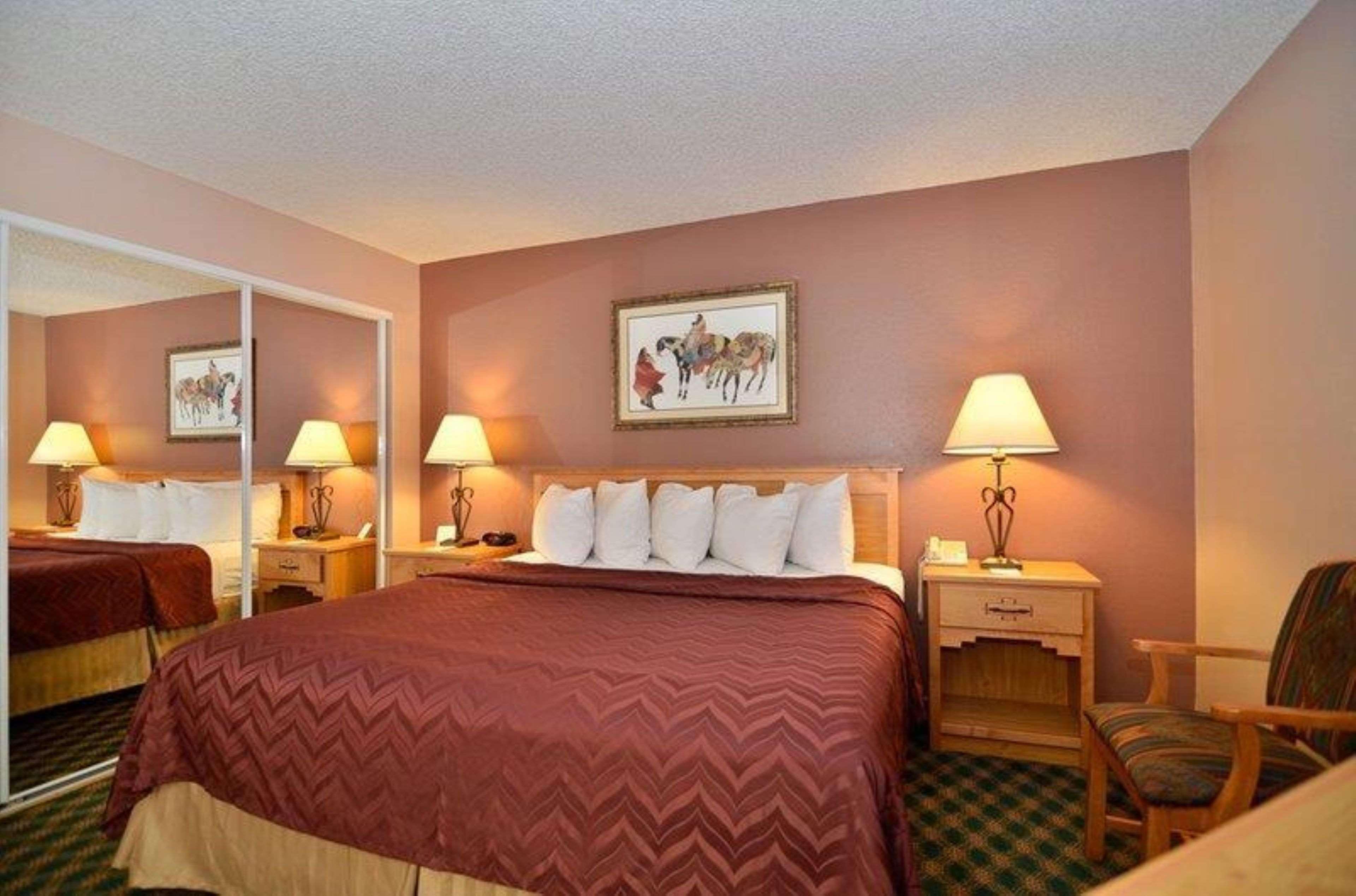 Best Western Pecos Inn Артижа Екстериор снимка