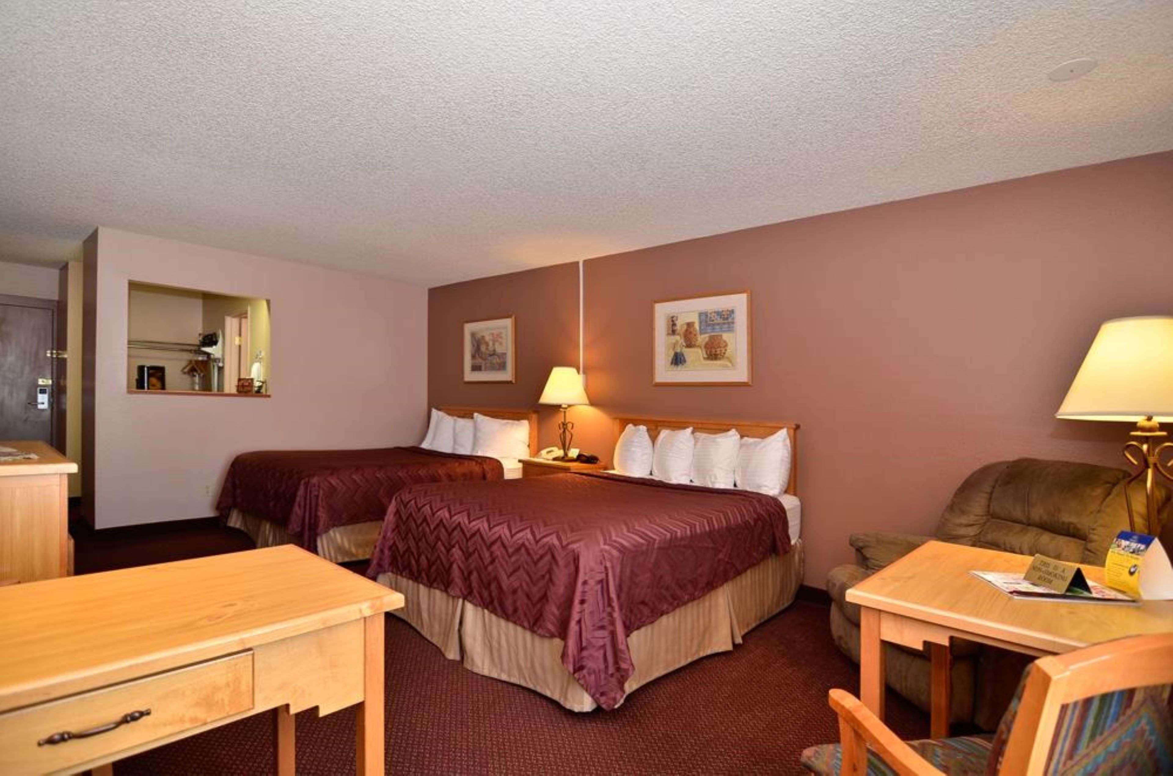 Best Western Pecos Inn Артижа Екстериор снимка